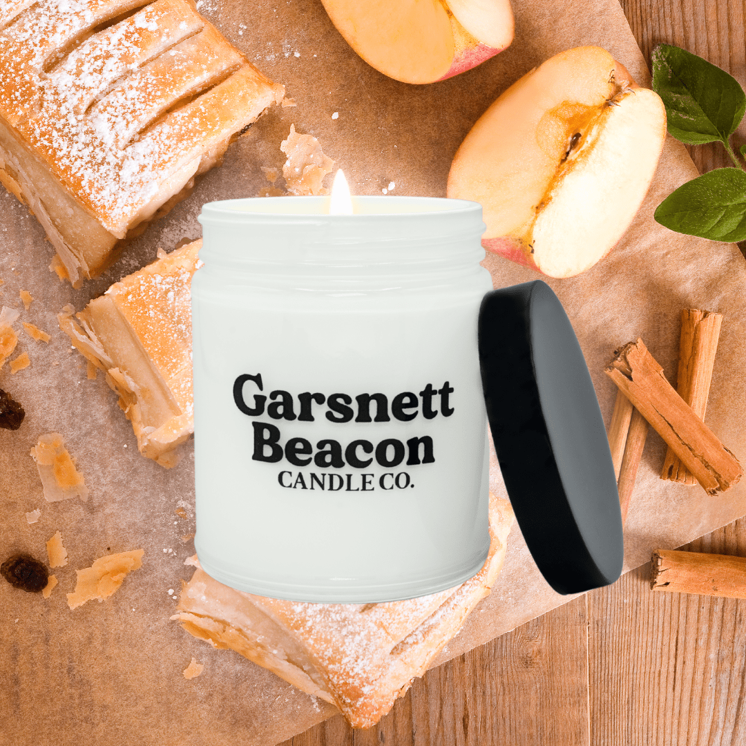 Strudel & Spice Soy Candle | Garsnett Beacon